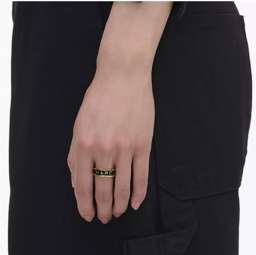 Marc Jacobs Gold/Black Medallion Band Ring, NWT - Picture 2 of 6